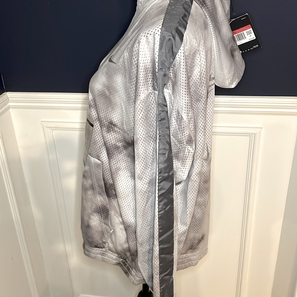 Nike zip up jacket - Picture 3 of 3